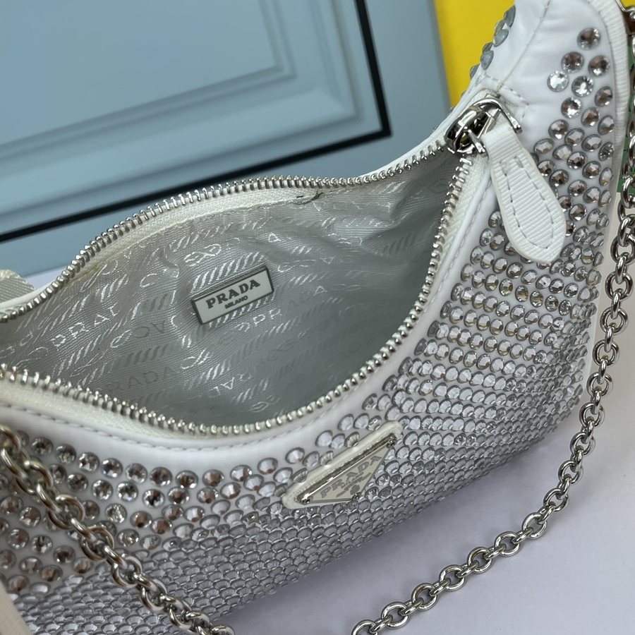 Prada AAA+ Handbags #547143 replica