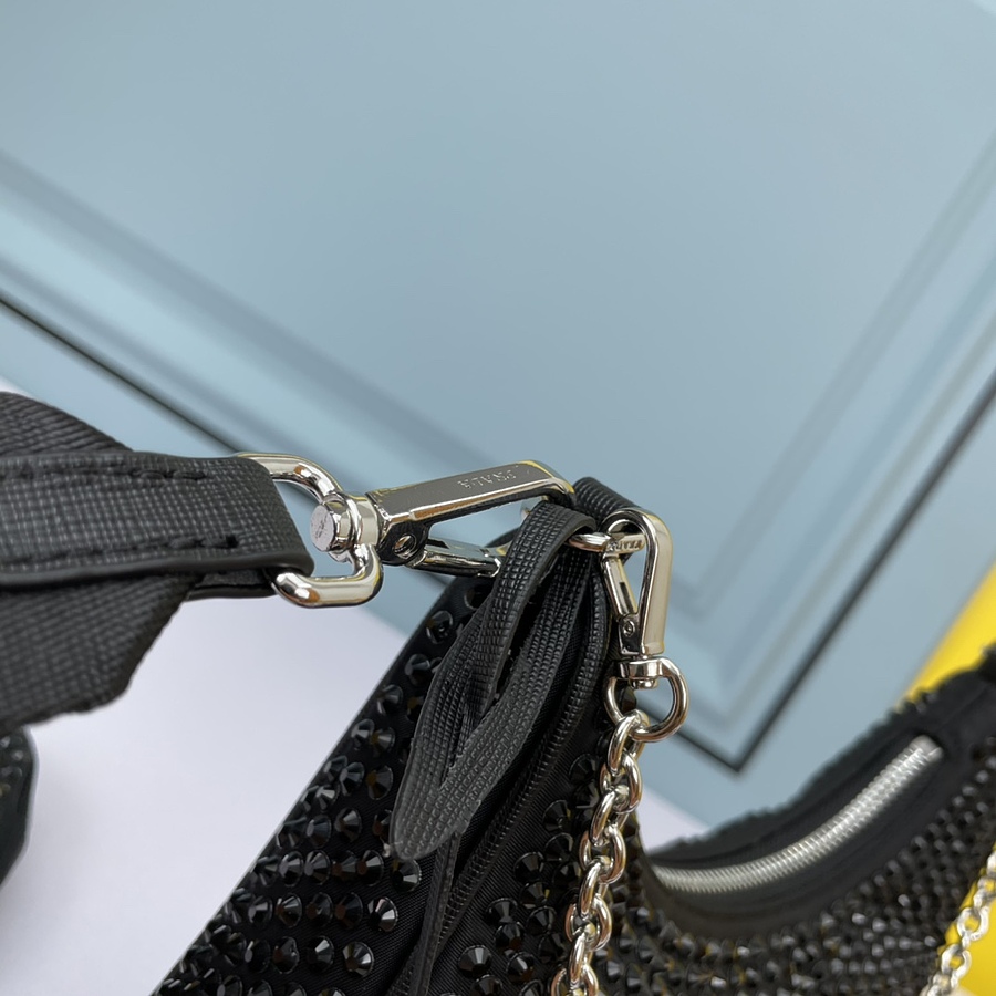 Prada AAA+ Handbags #547145 replica