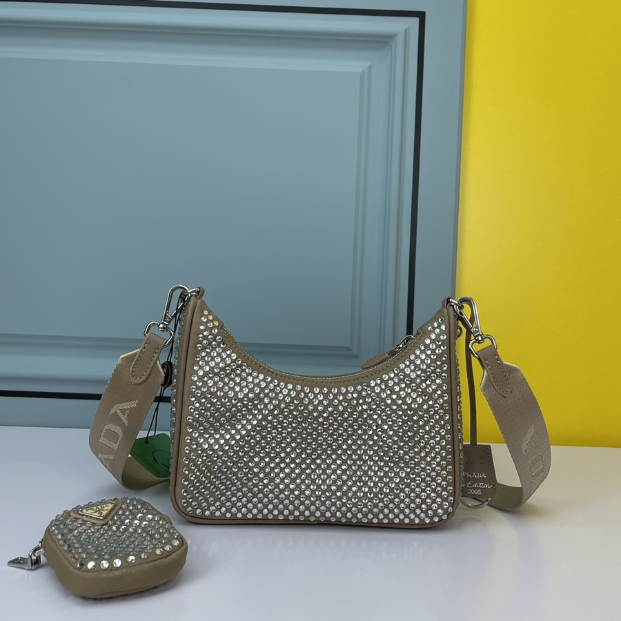 Prada AAA+ Handbags #547146 replica