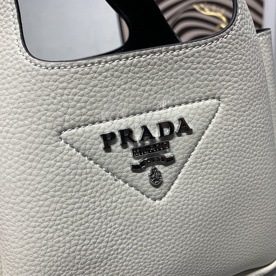 Prada AAA+ Handbags #547150 replica