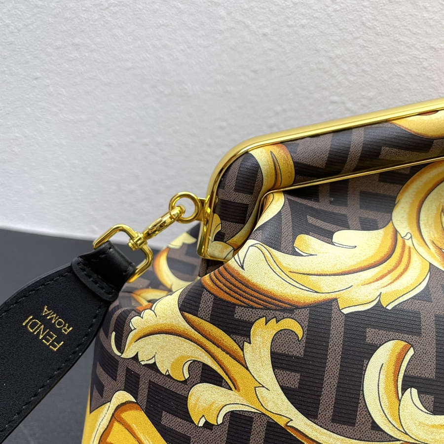 Fendi AAA+ Handbags #547158 replica