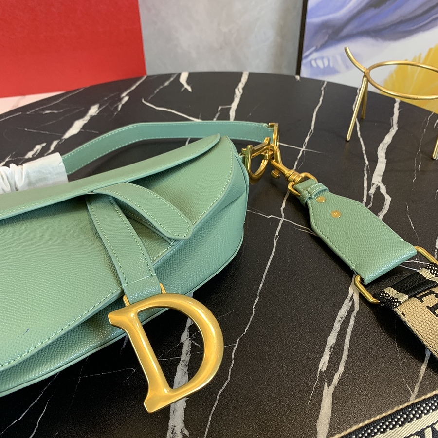 Dior AAA+ Handbags #547180 replica