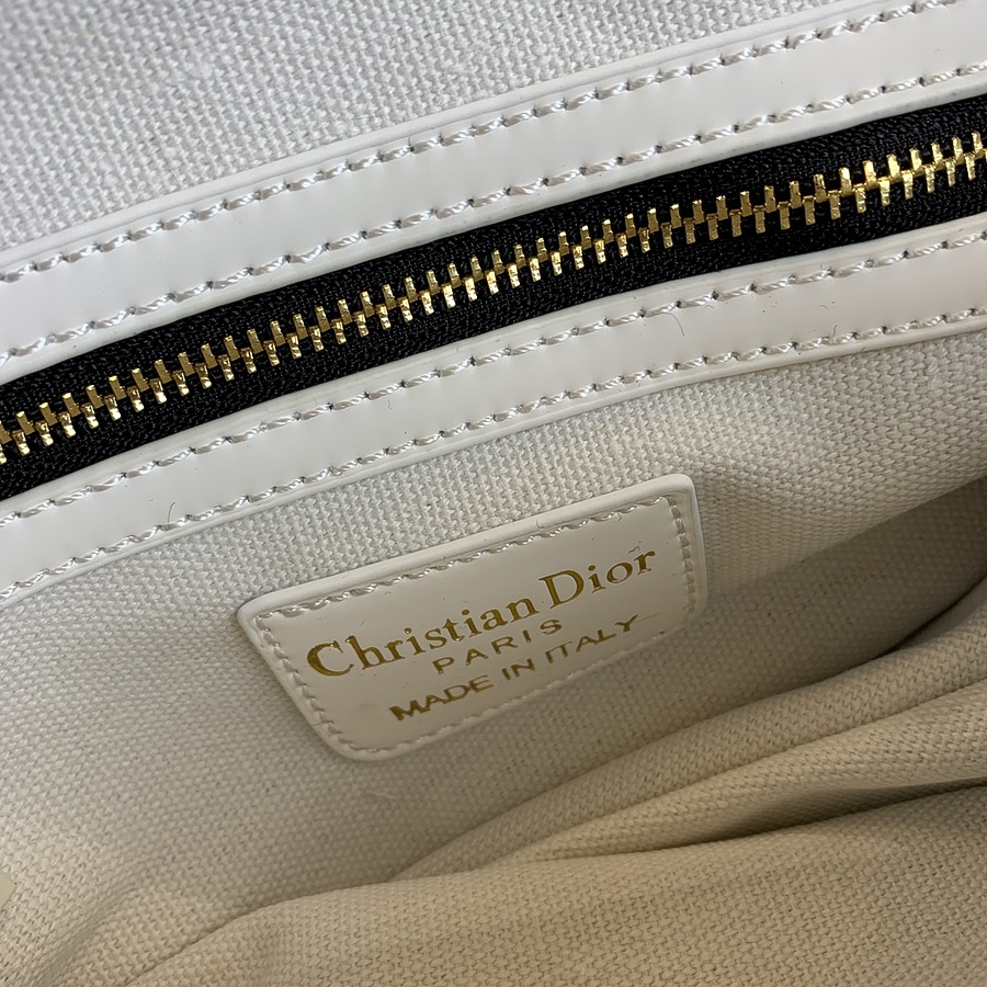 Dior AAA+ Handbags #547182 replica
