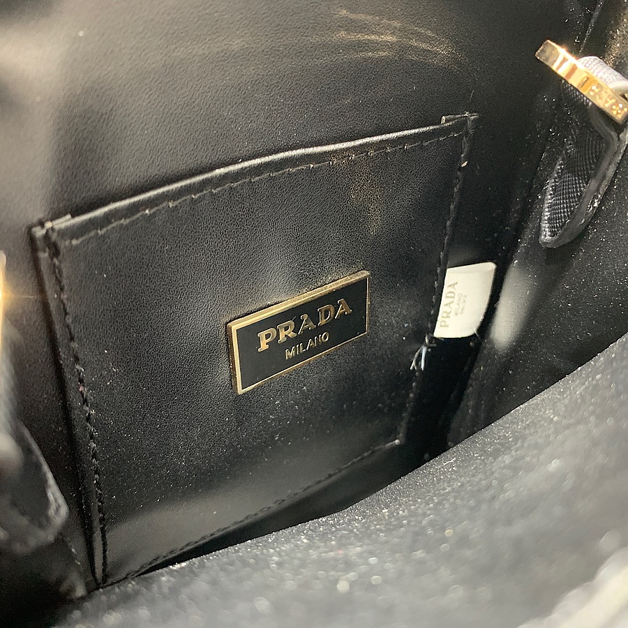Prada AAA+ Handbags #547685 replica