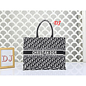 US$31.00 Dior Handbags #547969
