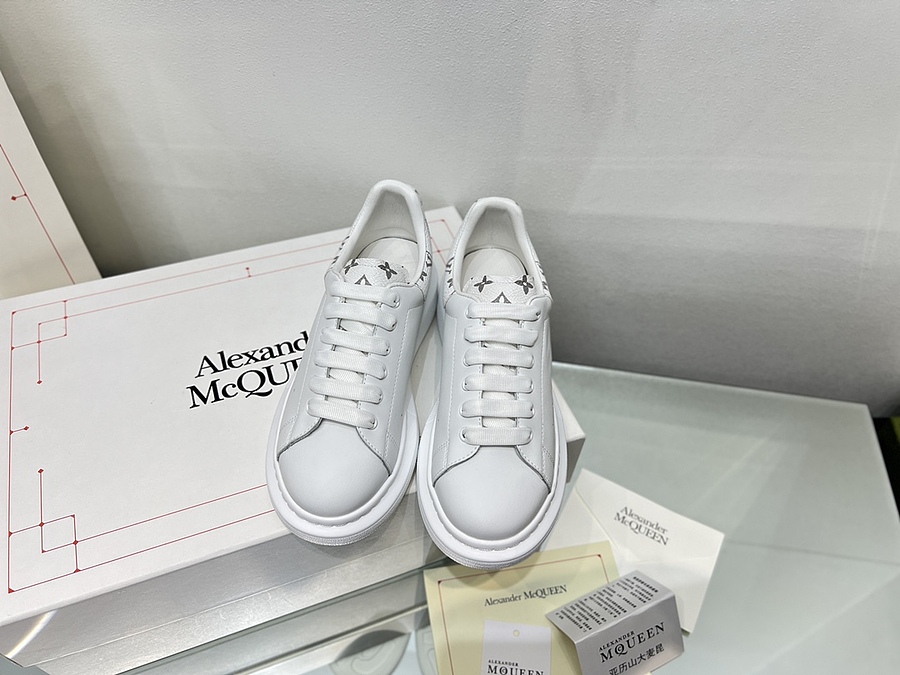 Alexander McQueen Shoes for Kids #550301 replica