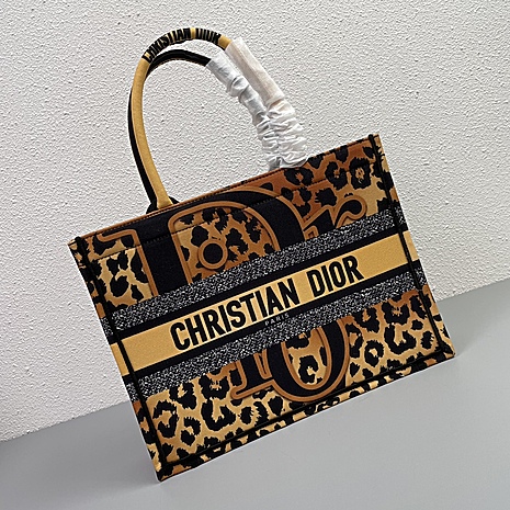 Dior AAA+ Handbags #552922 replica
