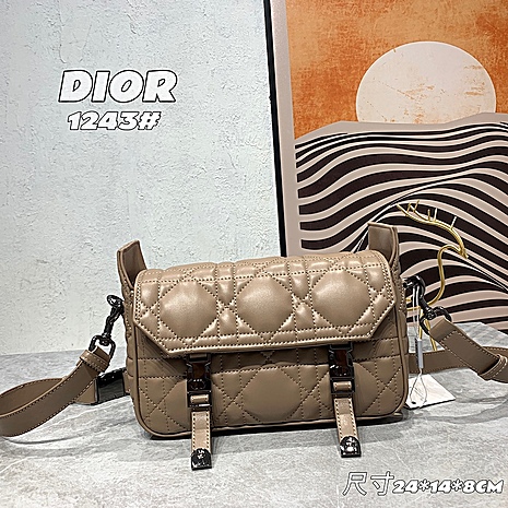 Dior AAA+ Handbags #556192 replica