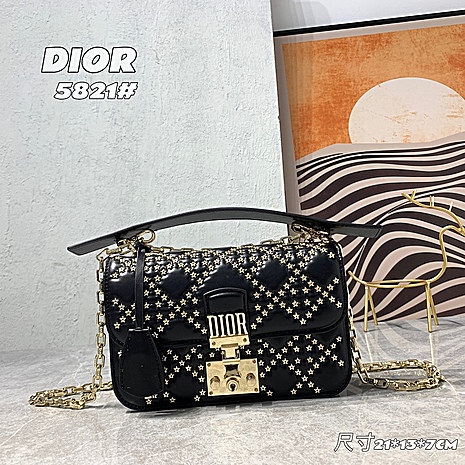 Dior AAA+ Handbags #556195 replica