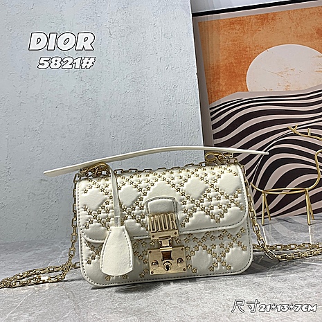 Dior AAA+ Handbags #556197 replica