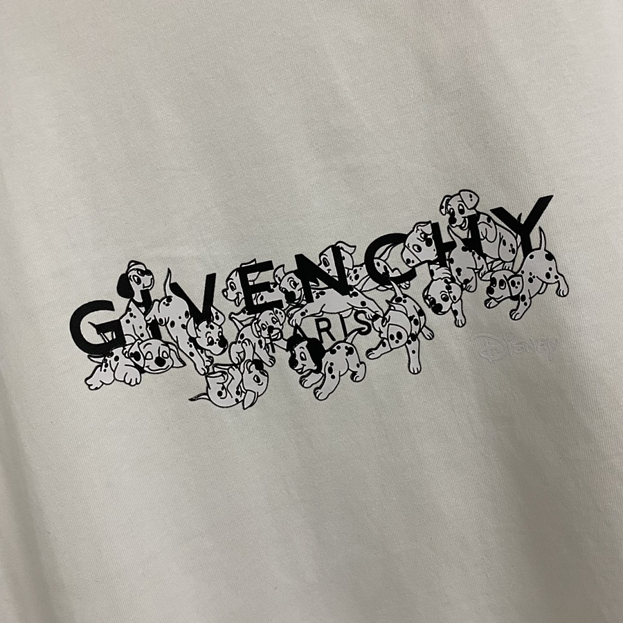 Givenchy T-shirts for MEN #560873 replica