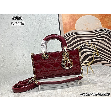 Dior AAA+ Handbags #563923 replica
