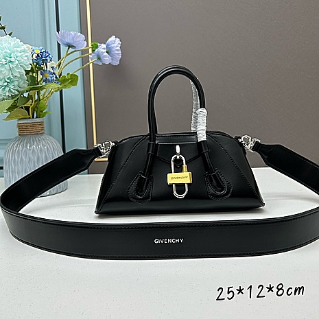Givenchy AAA+ Handbags #563988 replica