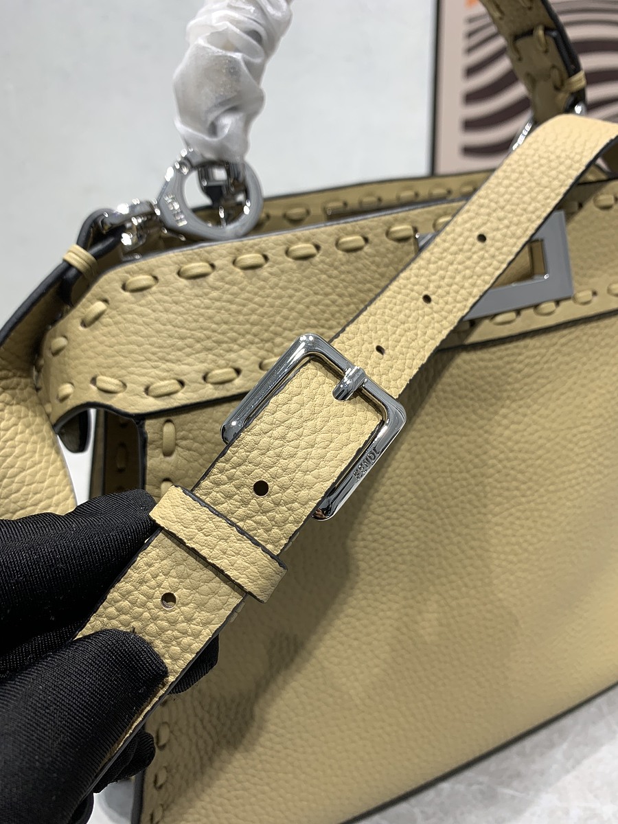 Fendi AAA+ Handbags #567420 replica