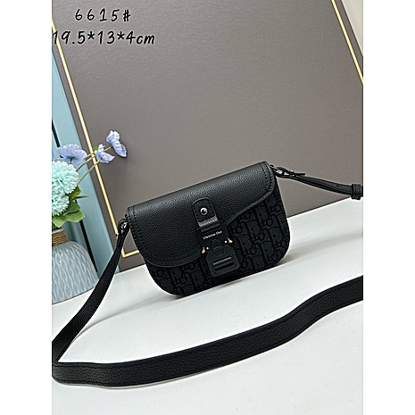 Dior AAA+ Handbags #575519 replica