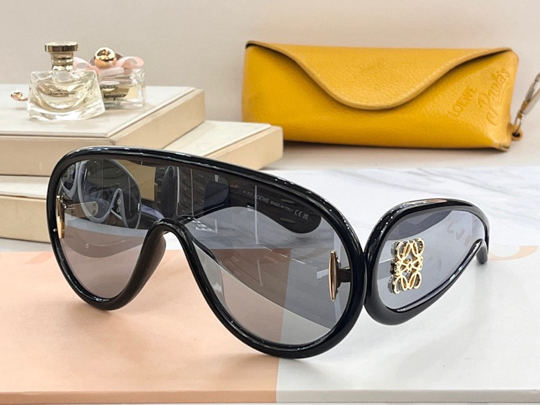 LOEWE AAA+ Sunglasses #574577 replica