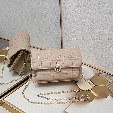 Dior AAA+ Handbags #581520 replica