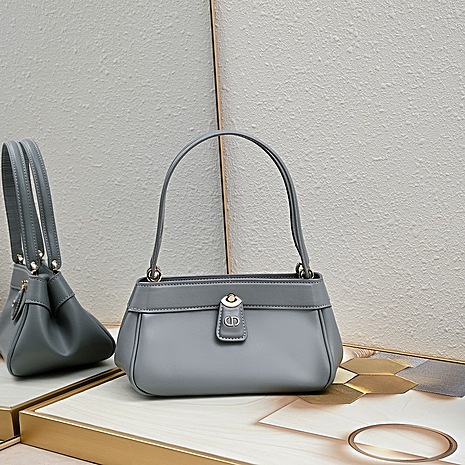 Dior AAA+ Handbags #581526 replica