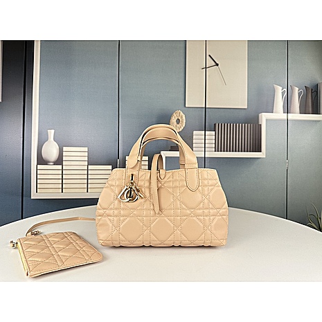 Dior AAA+ Handbags #591479 replica