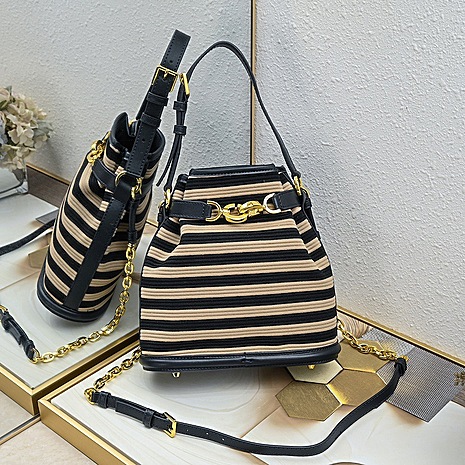Dior AAA+ Handbags #591485 replica