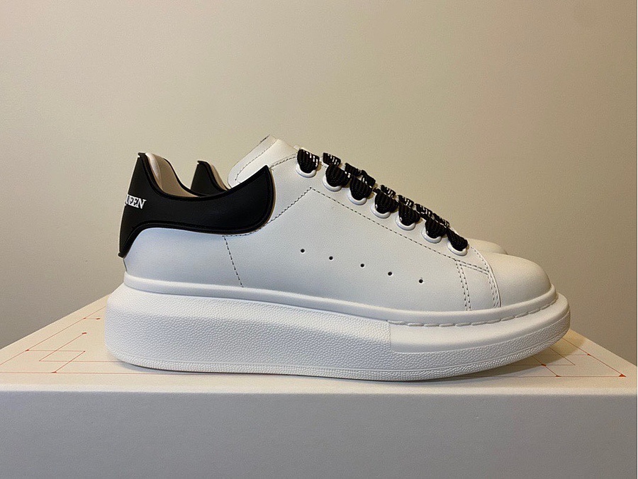 Alexander McQueen Shoes for Women #599620 replica