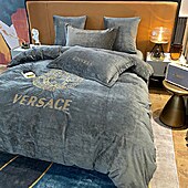US$153.00 versace Bedding sets 4pcs #598410