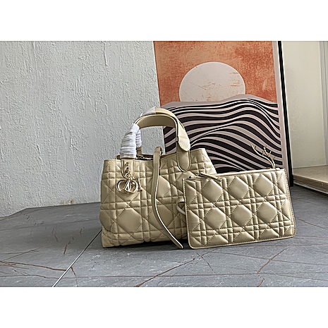 Dior AAA+ Handbags #604583 replica