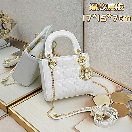 Dior AAA+ Handbags #607992 replica
