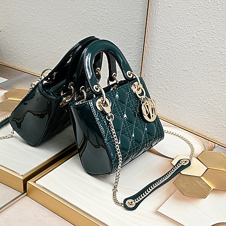 Dior AAA+ Handbags #607996 replica