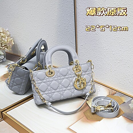 Dior AAA+ Handbags #607999 replica