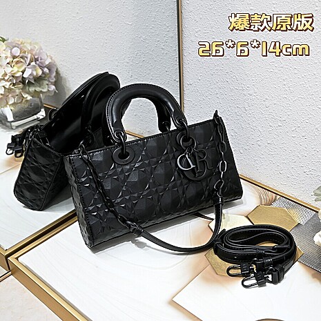 Dior AAA+ Handbags #608013 replica