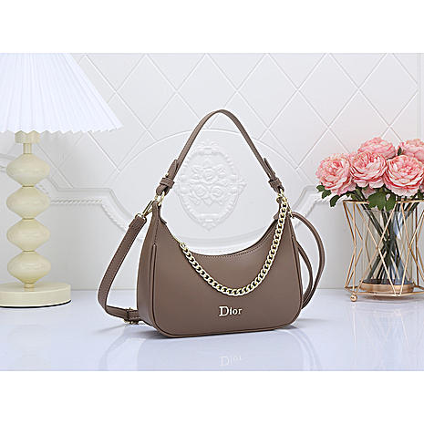 Dior Handbags #609546 replica