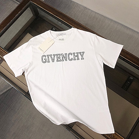 Givenchy T-shirts for MEN #614206 replica