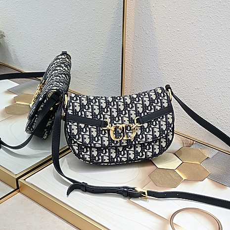 Dior AAA+ Handbags #617861 replica