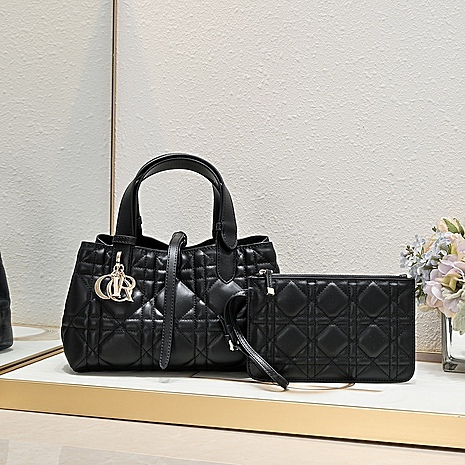 Dior AAA+ Handbags #617864 replica