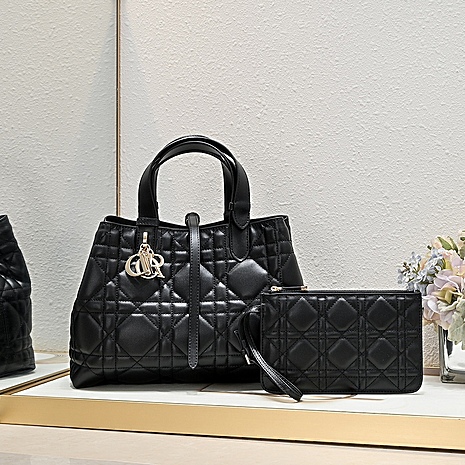 Dior AAA+ Handbags #617869 replica