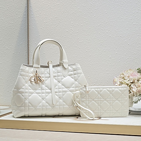 Dior AAA+ Handbags #617872 replica