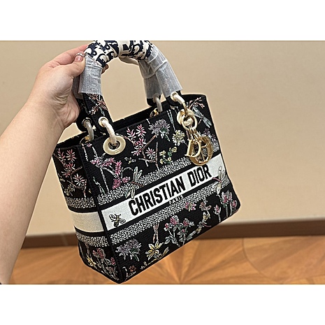 Dior AAA+ Handbags #623652 replica
