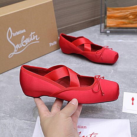 Christian Louboutin Shoes for Women #769478 replica