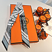 US$21.00 HERMES Scarf #775221