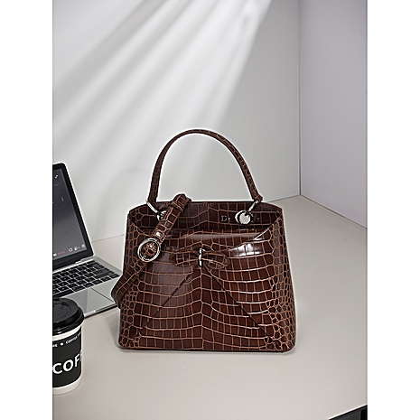 Dior AAA+ Handbags #784917 replica