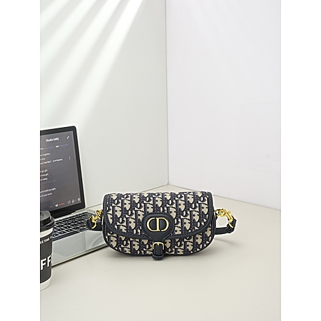 Dior AAA+ Handbags #784947 replica