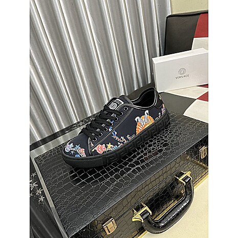 Versace shoes for MEN #787790 replica