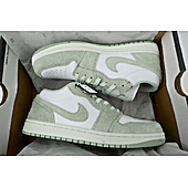 US$84.00 Air Jordan 1 Shoes for women #788339