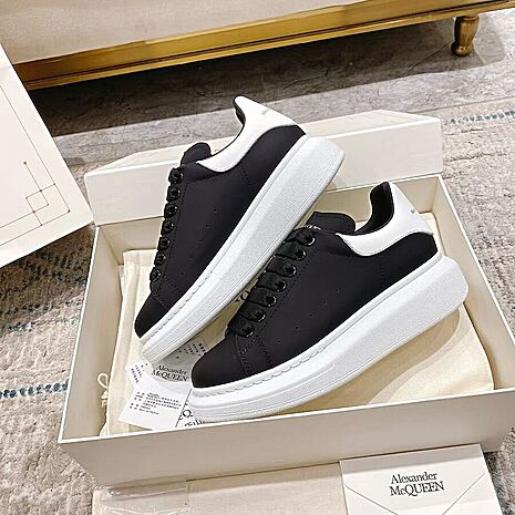 Alexander McQueen Shoes for MEN #793318 replica