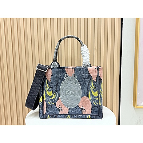 Dior AAA+ Handbags #798555 replica