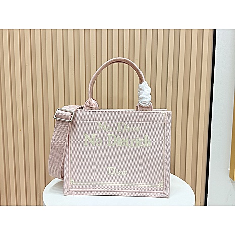 Dior AAA+ Handbags #798556 replica