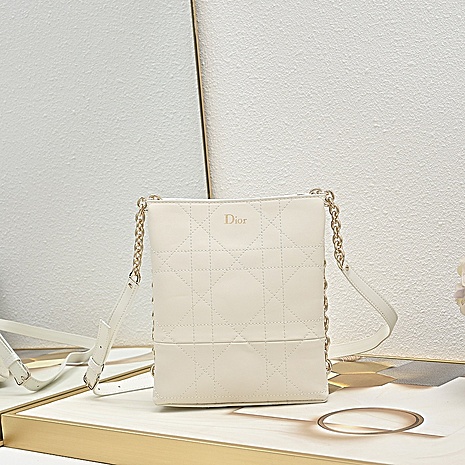 Dior AAA+ Handbags #801498 replica