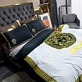 US$96.00 versace Bedding sets 4pcs #798357
