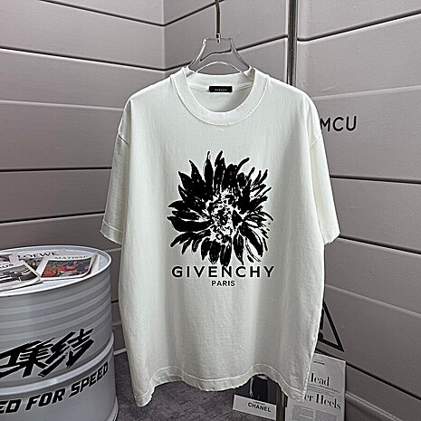 Givenchy T-shirts for MEN #808381 replica